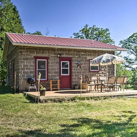 Rural Pine River Cabin Snowmobile And Snowshoe